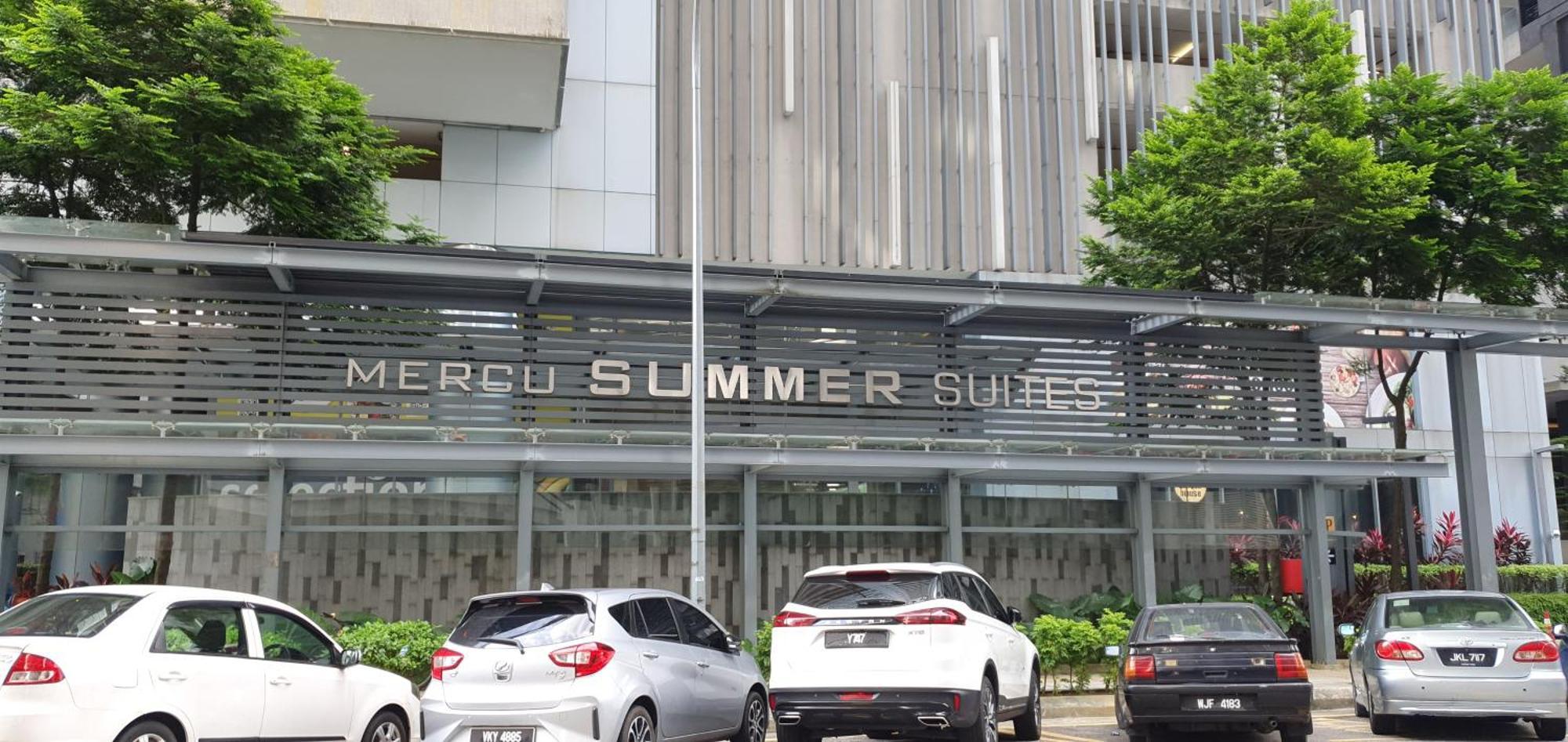 Summer Suits Klcc By Kl